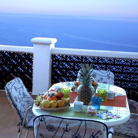 Villa Yellow House Ліката Номер фото